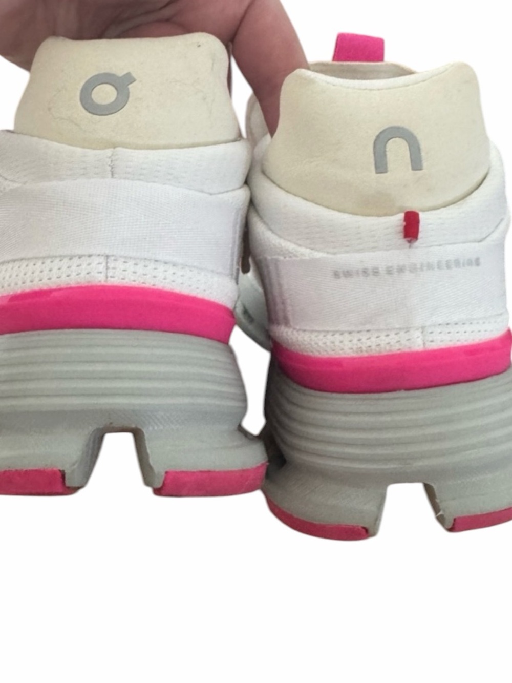 On Running Women's White and Pink‎ Athletic Running Shoes - Picture 4 of 6